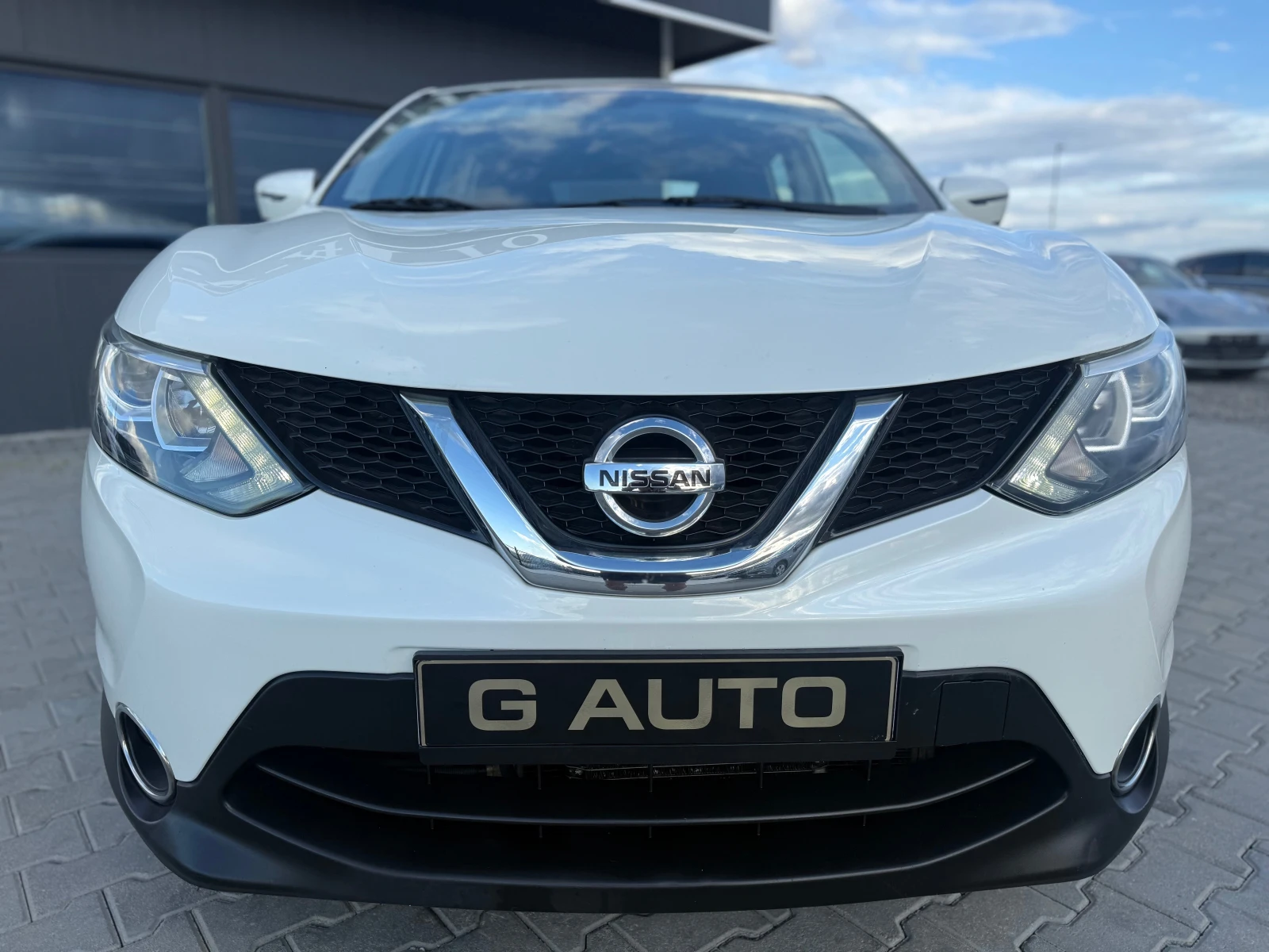Nissan Qashqai 1.6dci Avtomat Собствен лизинг !!!, снимка 2 - Автомобили и джипове - 54801273