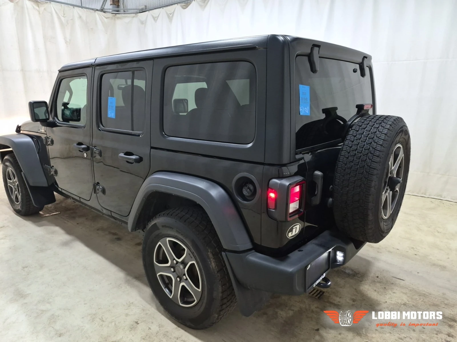 Jeep Wrangler, снимка 4 - Автомобили и джипове - 55955723