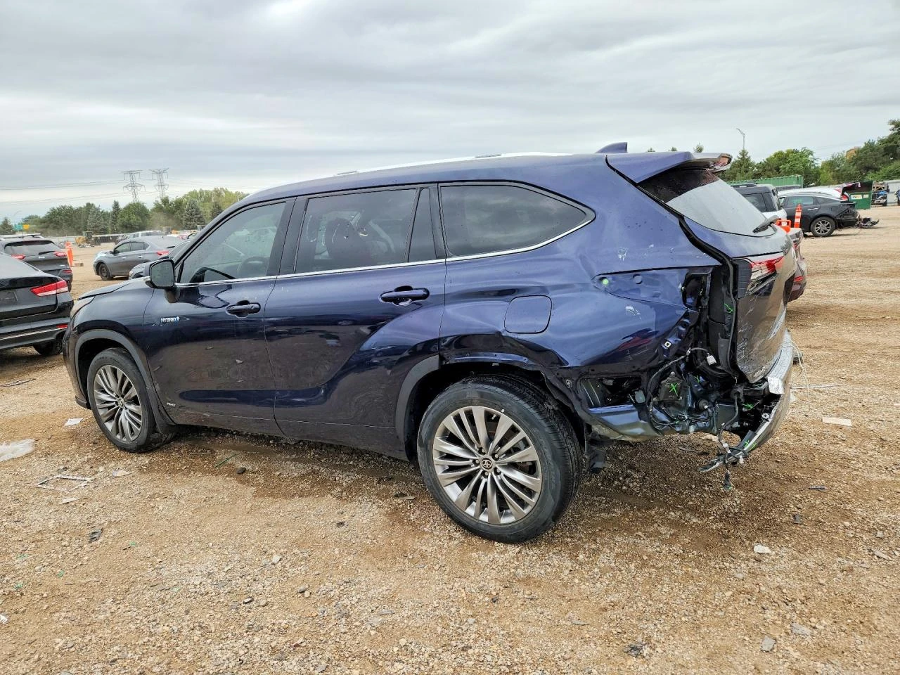 Toyota Highlander 2.5l Hybrid Platinum, снимка 2 - Автомобили и джипове - 56664211