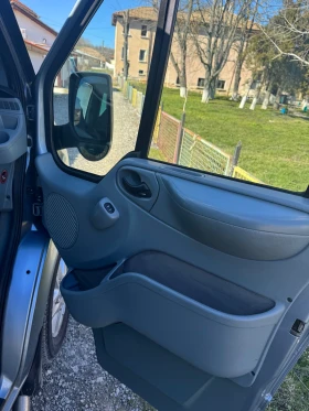 Ford Transit 131 кс Климатик, снимка 8