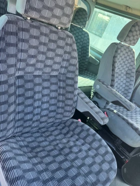 Ford Transit 131 кс Климатик, снимка 6