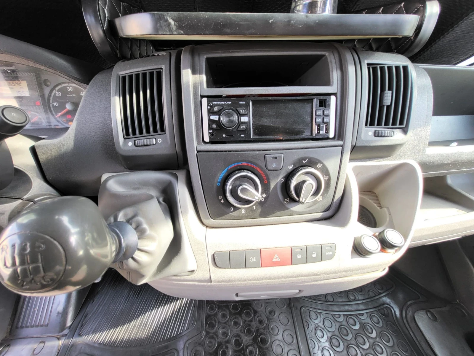 Peugeot Boxer, снимка 8 - Бусове и автобуси - 54655123