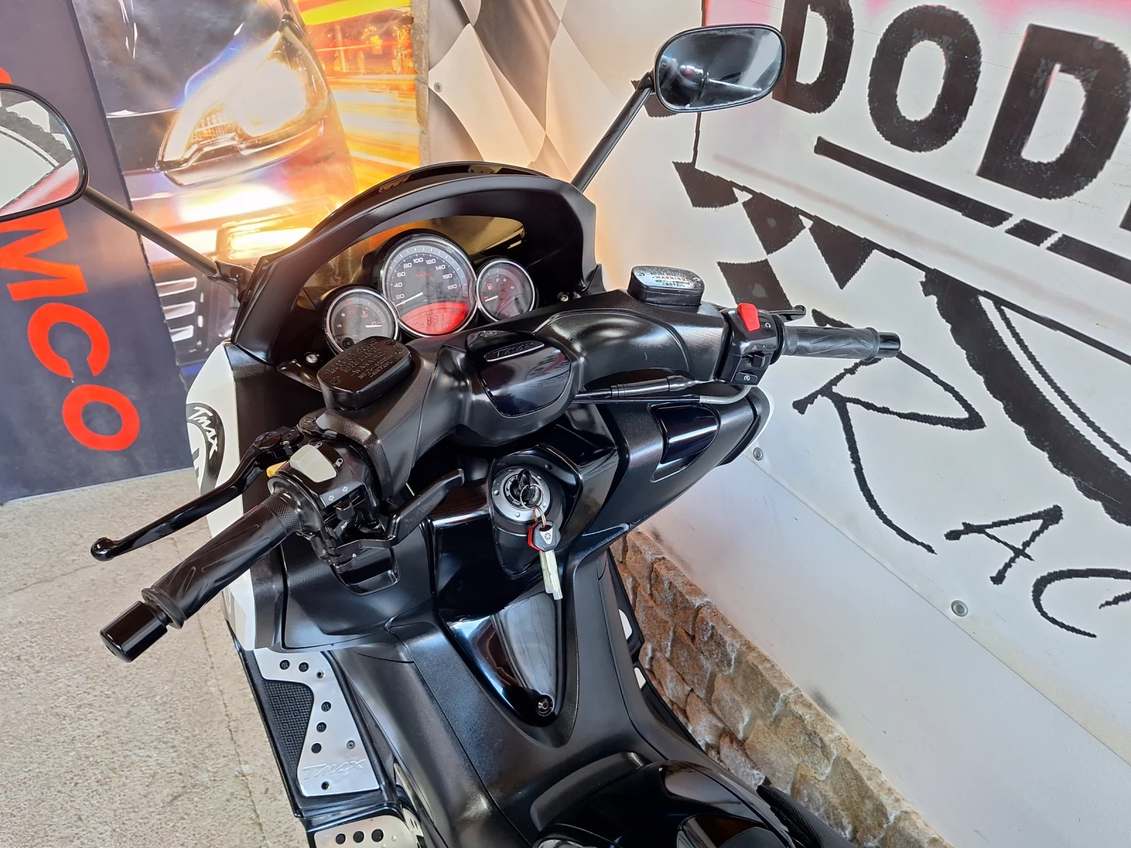 Yamaha T-max 500i / White Max* * *  - изображение 5