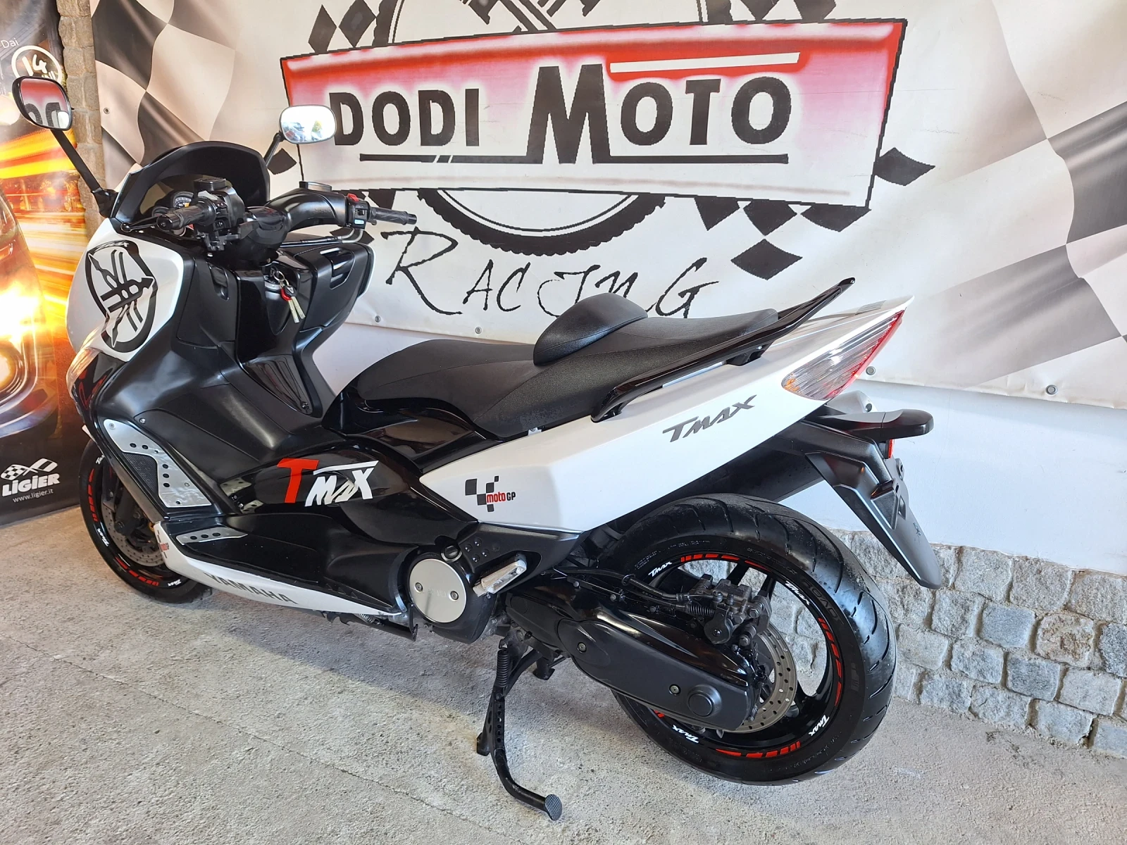 Yamaha T-max 500i / White Max* * *  - изображение 8