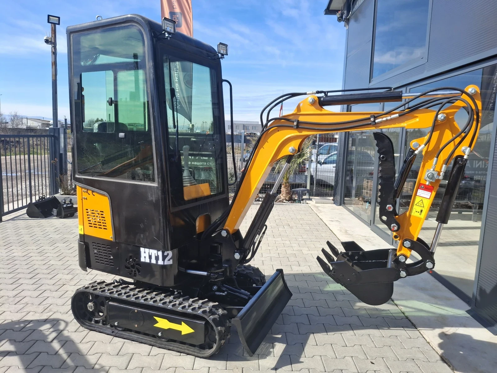 Багер ABG HT12* 1200кг.Щупеща стрела. Хидр.Щипка, снимка 6 - Индустриална техника - 55019094