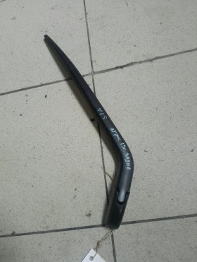 Рамо задна чистачка Тойота Аурис