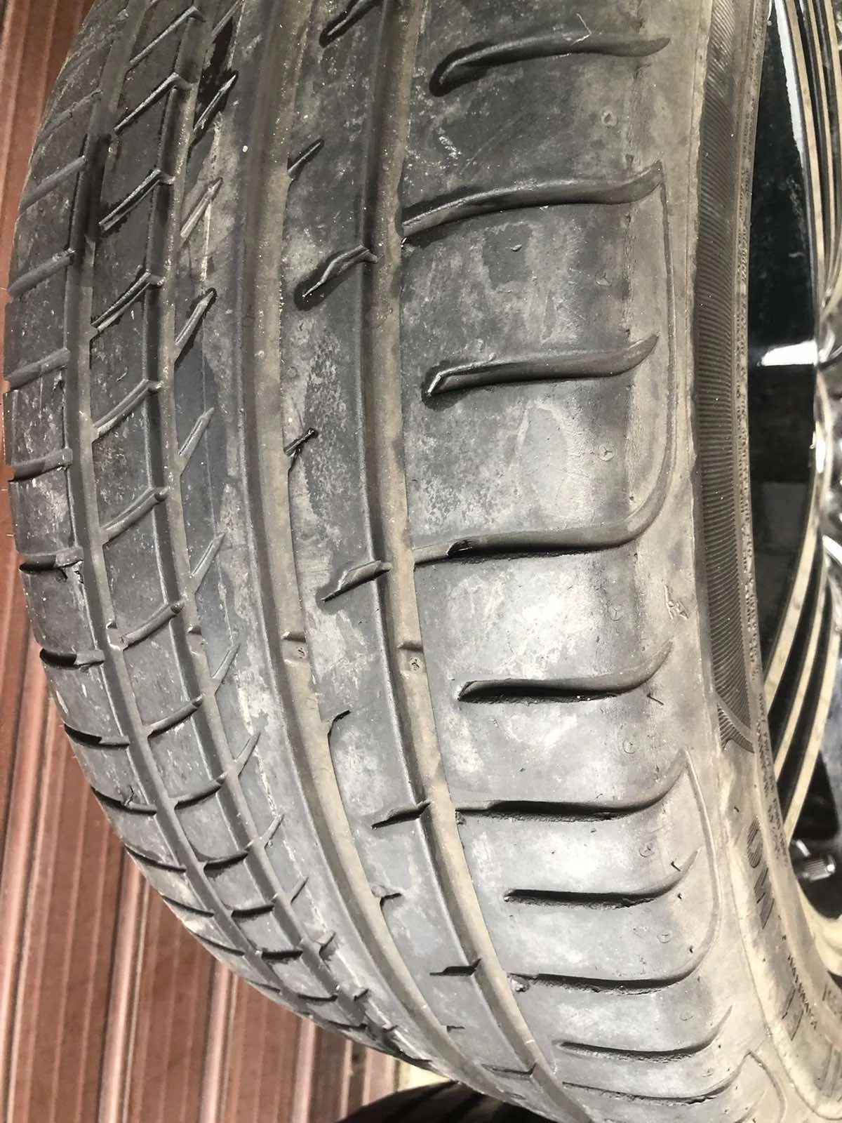    255/40R18  Mercedes-Benz E 220 | Mobile.bg   6