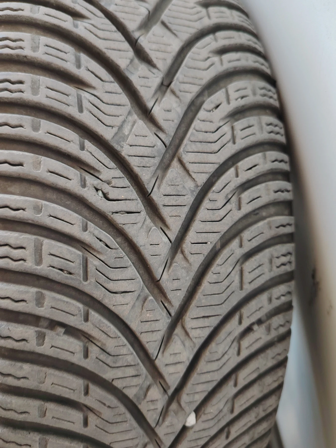 ���� � ������ 195/65R15 �� Toyota Corolla | Mobile.bg � ����������� 6