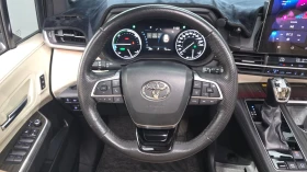 Toyota Sienna HYBRID* ПОДГРЕВ* ОБДУХВАНЕ* 360* HUD* ШИБИДАХ* TV*, снимка 11