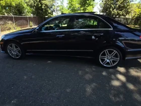 Обява за продажба на Mercedes-Benz E 500 AMG* HARMAN* МАСАЖ* ПАНО* ДИСТРОНИК* ОБДУХ* LANE A ~22 300 лв. - изображение 1