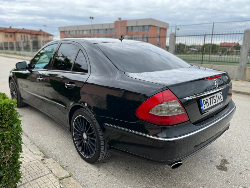 Mercedes-Benz E 280, снимка 4 - Автомобили и джипове - 47821360