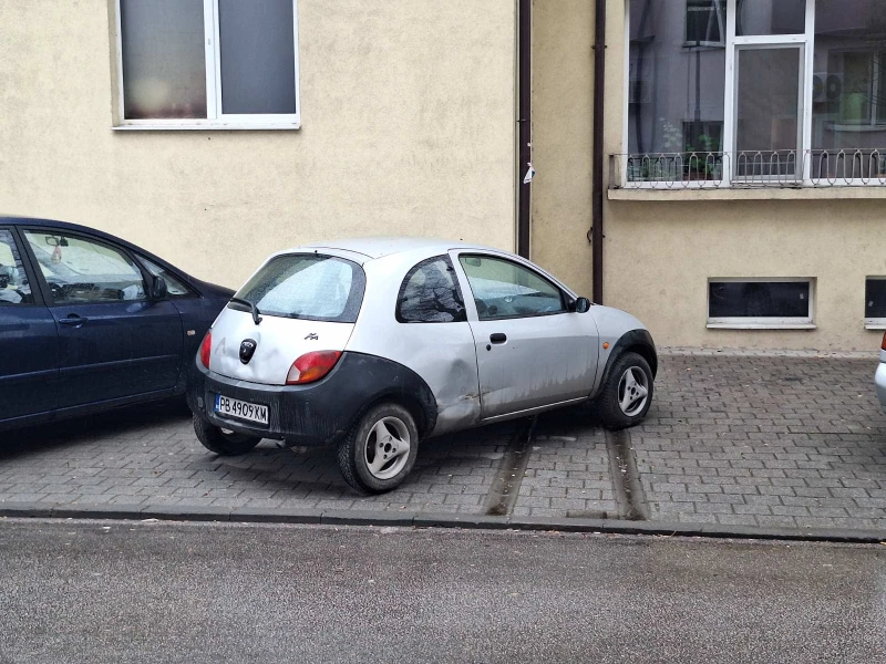 Ford Ka 1.3 Endura - E, снимка 5 - Автомобили и джипове - 49196509