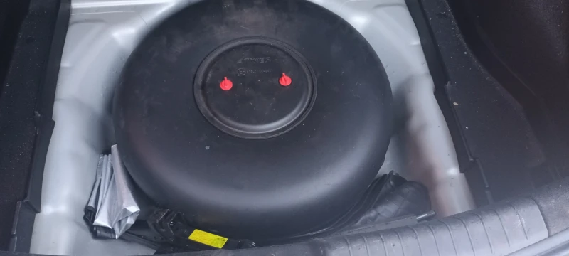 Kia Ceed 1.6, снимка 9 - Автомобили и джипове - 52347128