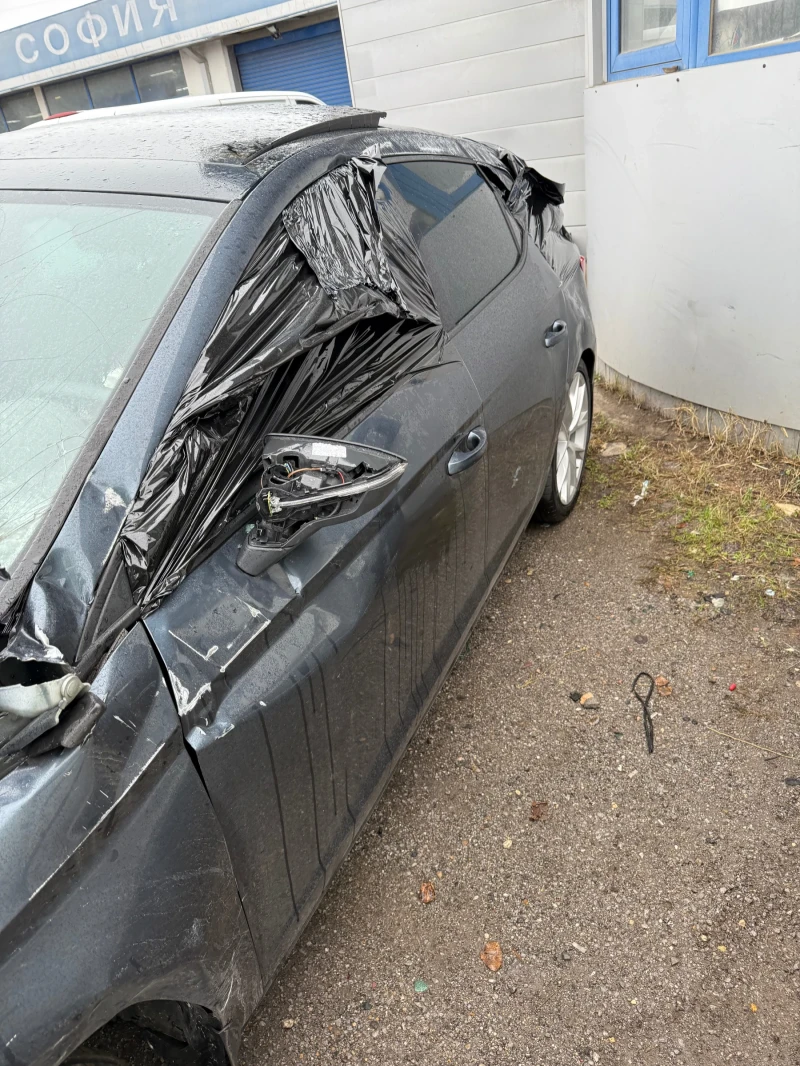 Seat Leon 1.5 tgi, снимка 6 - Автомобили и джипове - 52654065