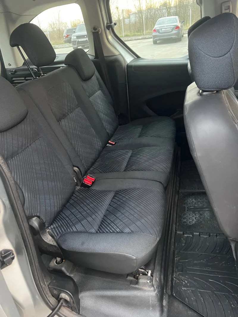 Peugeot Partner Tepee 1.6HDI, снимка 10 - Автомобили и джипове - 52710222