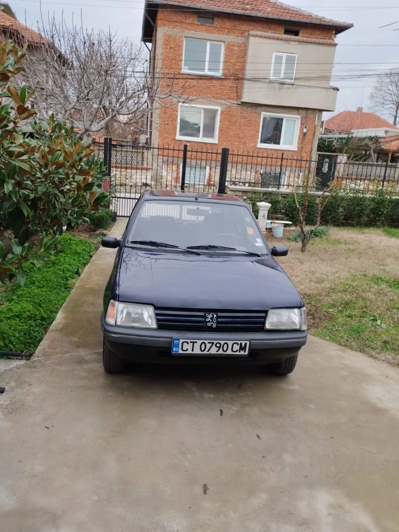Peugeot 205