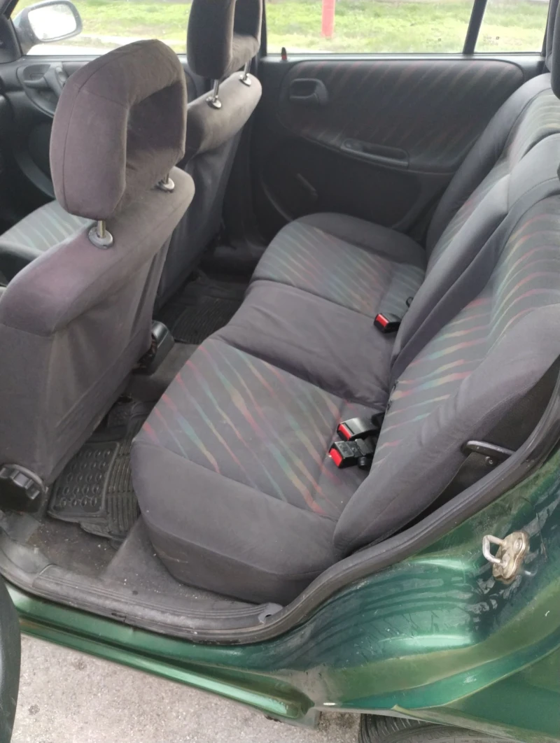 Opel Astra 1, 6 klima, снимка 11 - Автомобили и джипове - 53120330