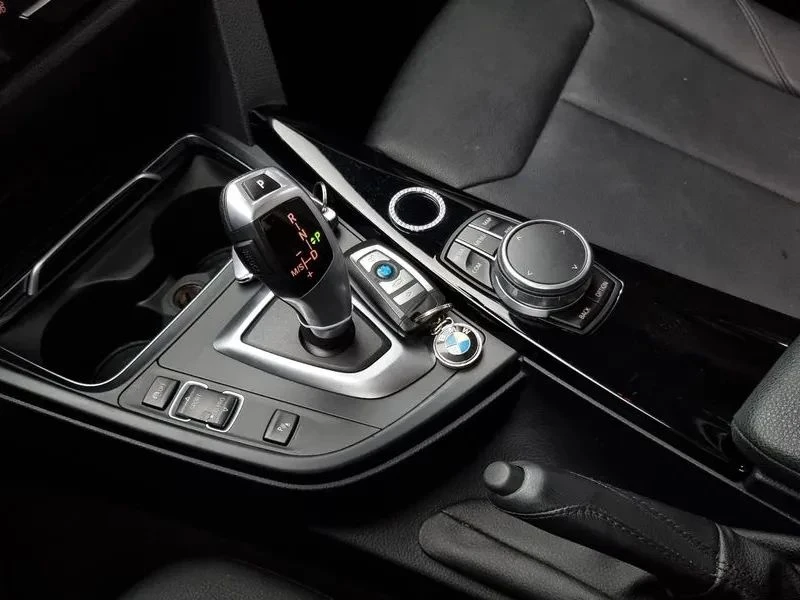 BMW 320, снимка 9 - Автомобили и джипове - 56690259