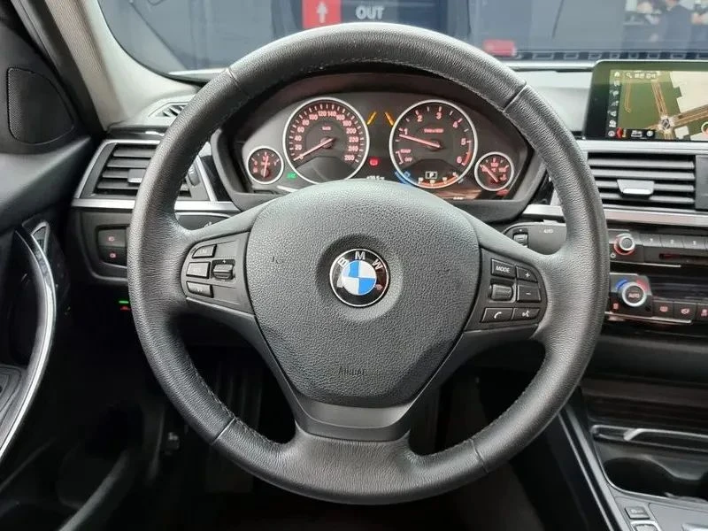 BMW 320, снимка 13 - Автомобили и джипове - 56690259