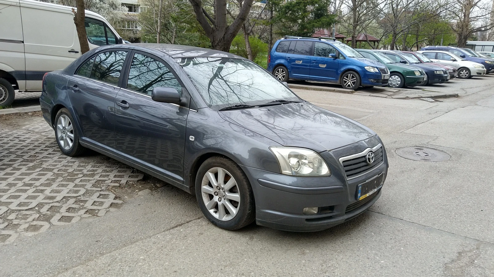 Toyota Avensis 2.0 D-4D - изображение 3