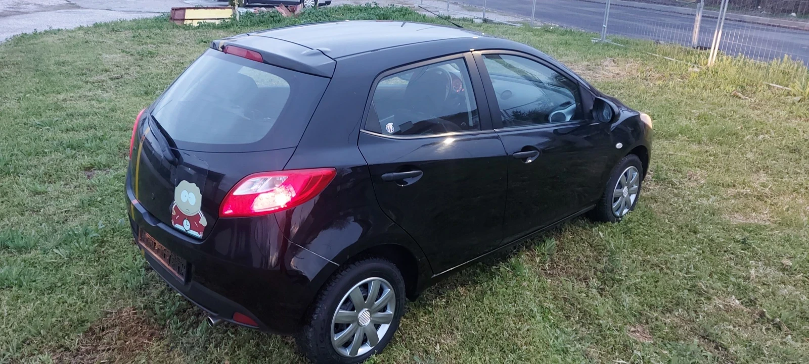 Mazda 2 1.4i - изображение 4