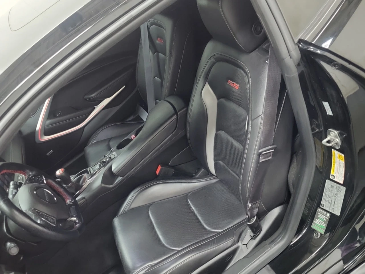 Chevrolet Camaro 2SS 6.2L 8cyl / Ръчна СК / CARFAX / Финансиране  - изображение 8
