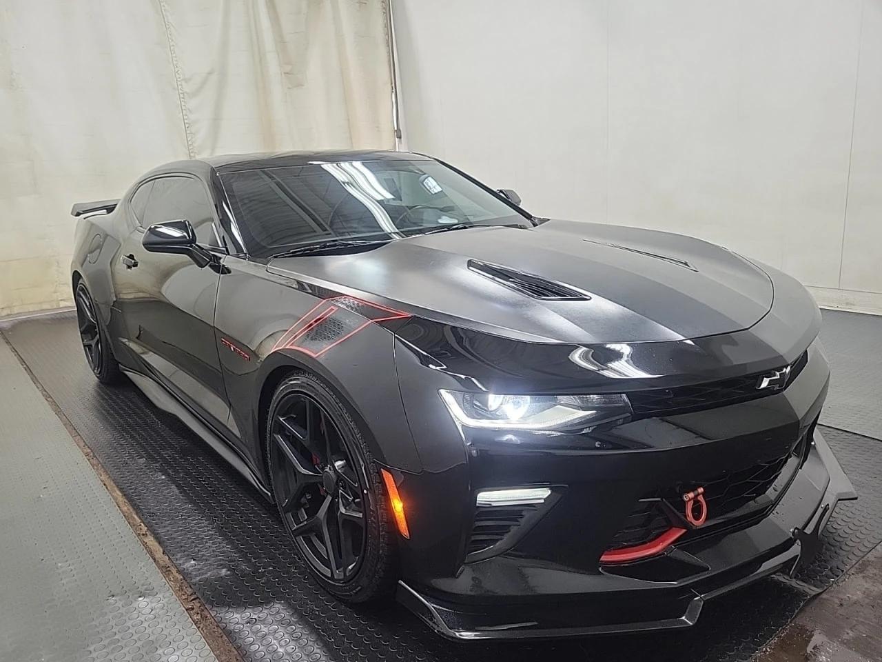 Chevrolet Camaro 2SS 6.2L 8cyl / Ръчна СК / CARFAX / Финансиране  - изображение 2