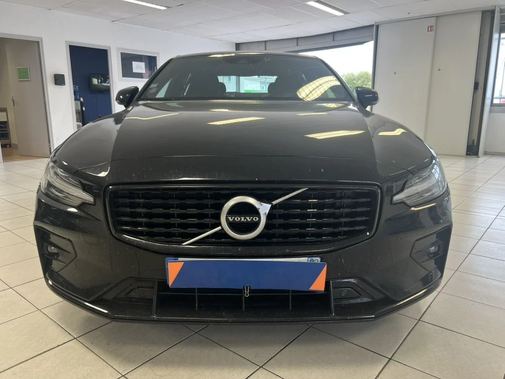 Volvo S60 * 2.0 * B4 * R-Design * АВТОФИНАНСИРАНЕ*  - изображение 4