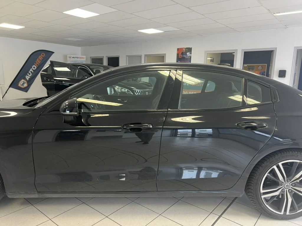 Volvo S60 * 2.0 * B4 * R-Design * АВТОФИНАНСИРАНЕ*  - изображение 6