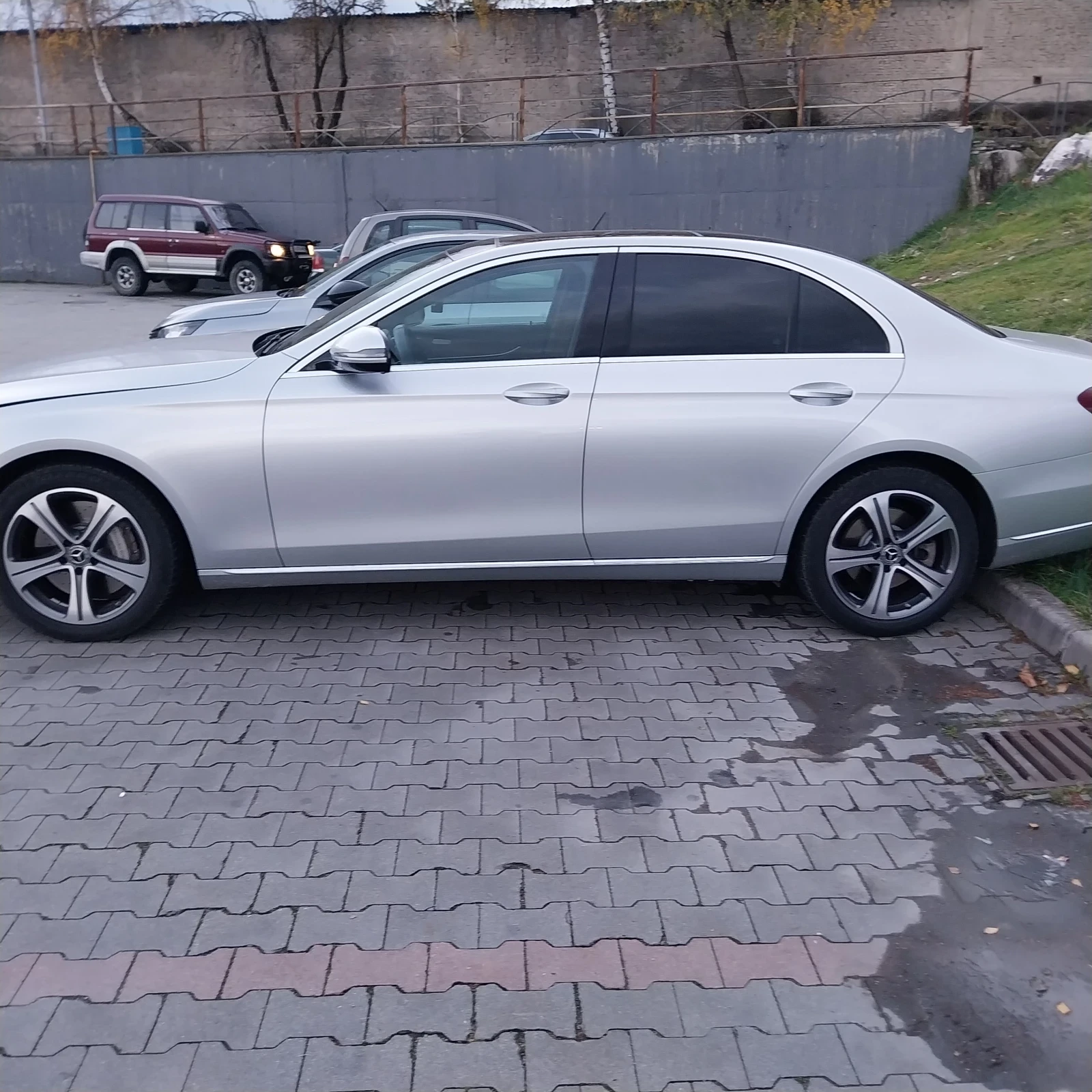 Mercedes-Benz E 350  - изображение 3