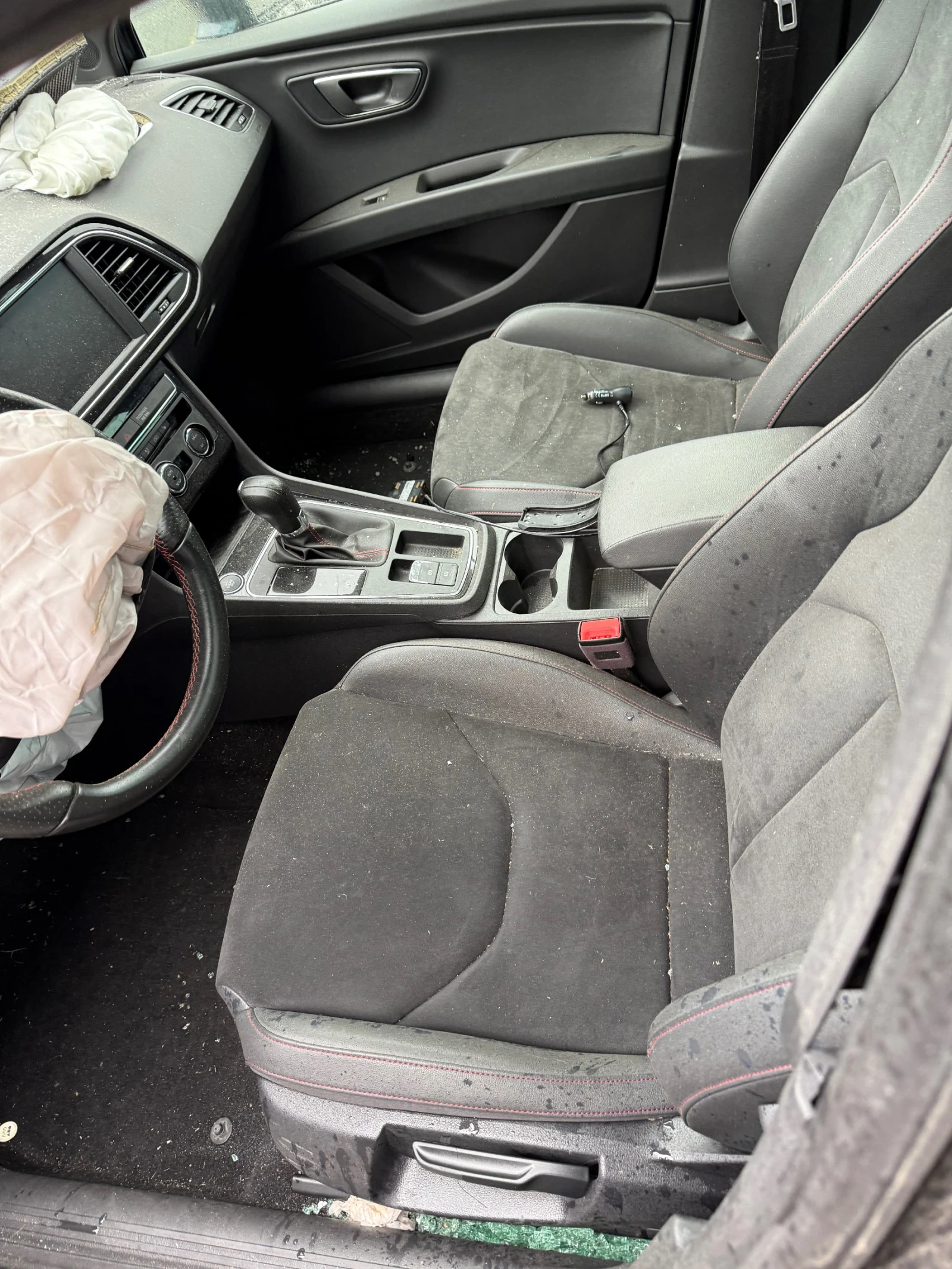 Seat Leon 1.5 tgi - изображение 7