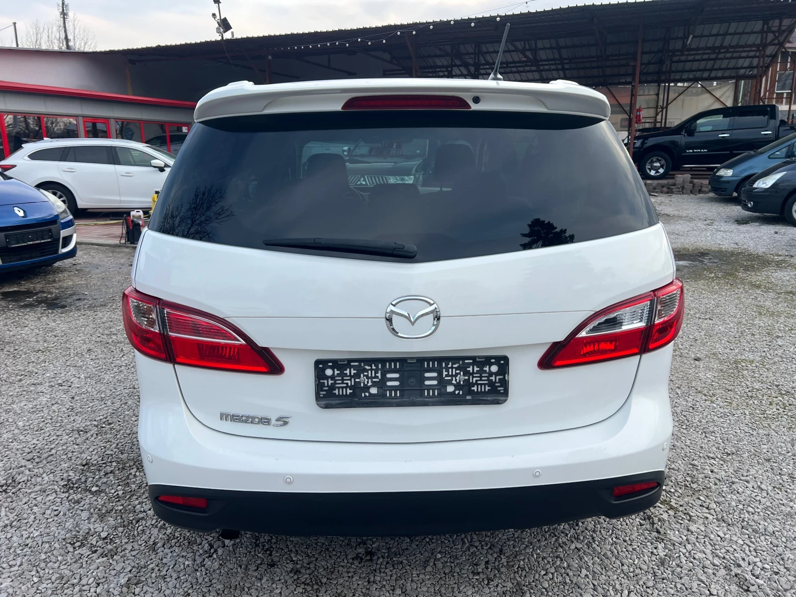 Mazda 5 facelift 2.0* КОЖА* ШВЕЙЦАРИЯ* 7 МЕСТЕН* , снимка 6 - Автомобили и джипове - 53889418