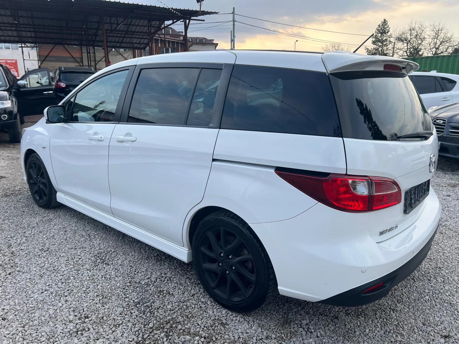 Mazda 5 facelift 2.0* КОЖА* ШВЕЙЦАРИЯ* 7 МЕСТЕН* , снимка 7 - Автомобили и джипове - 53889418