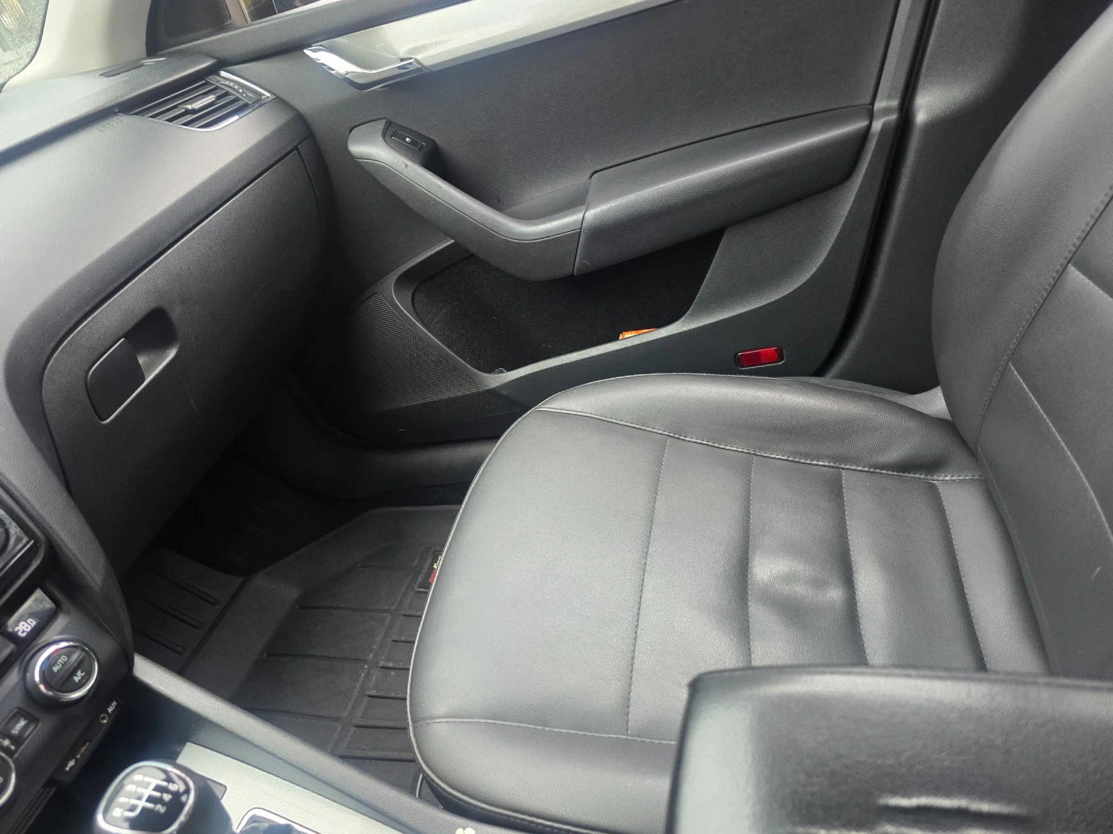 Skoda Octavia 2.0 dizel, снимка 3 - Автомобили и джипове - 54211775