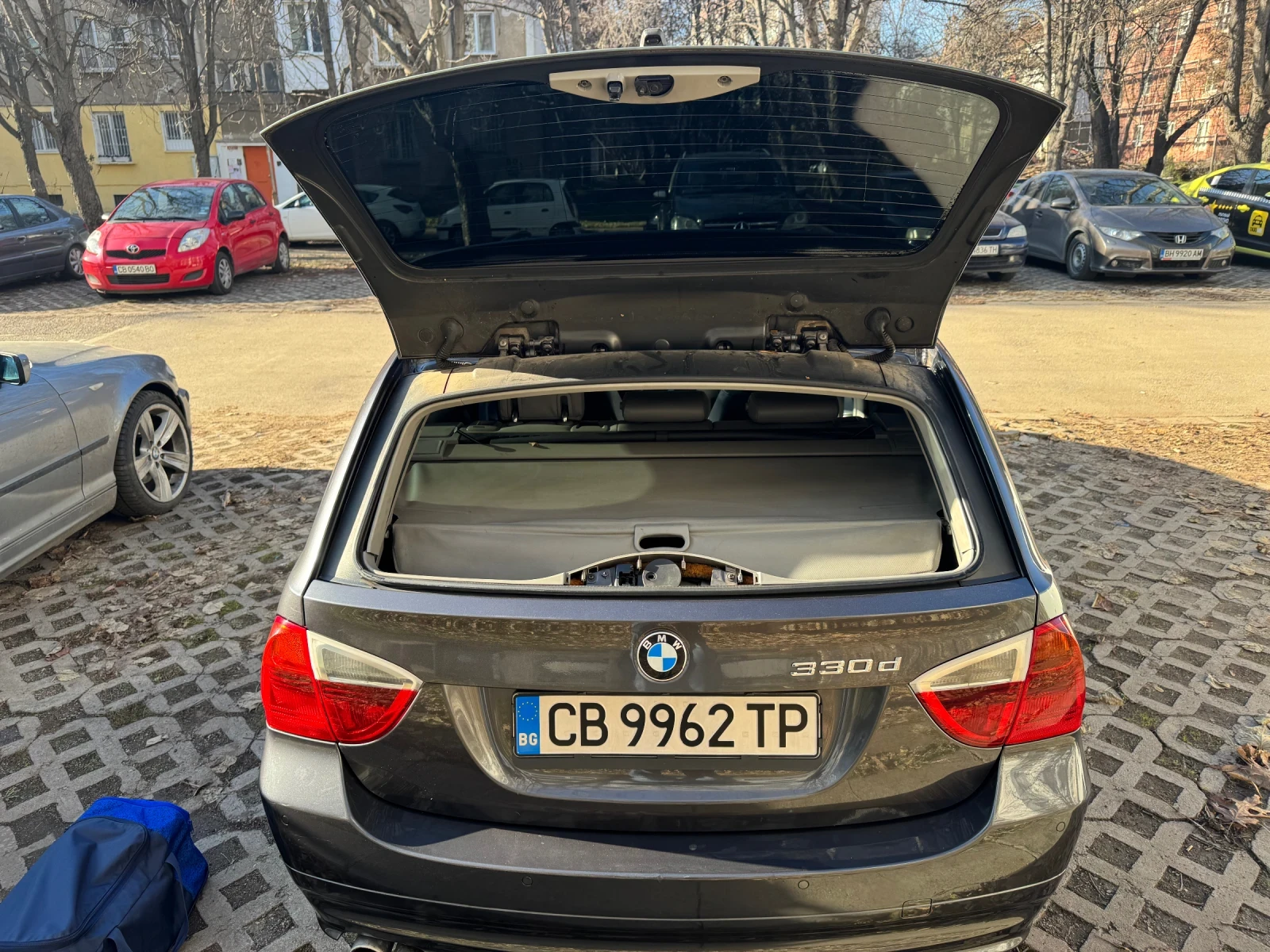 BMW 330, снимка 11 - Автомобили и джипове - 54322428