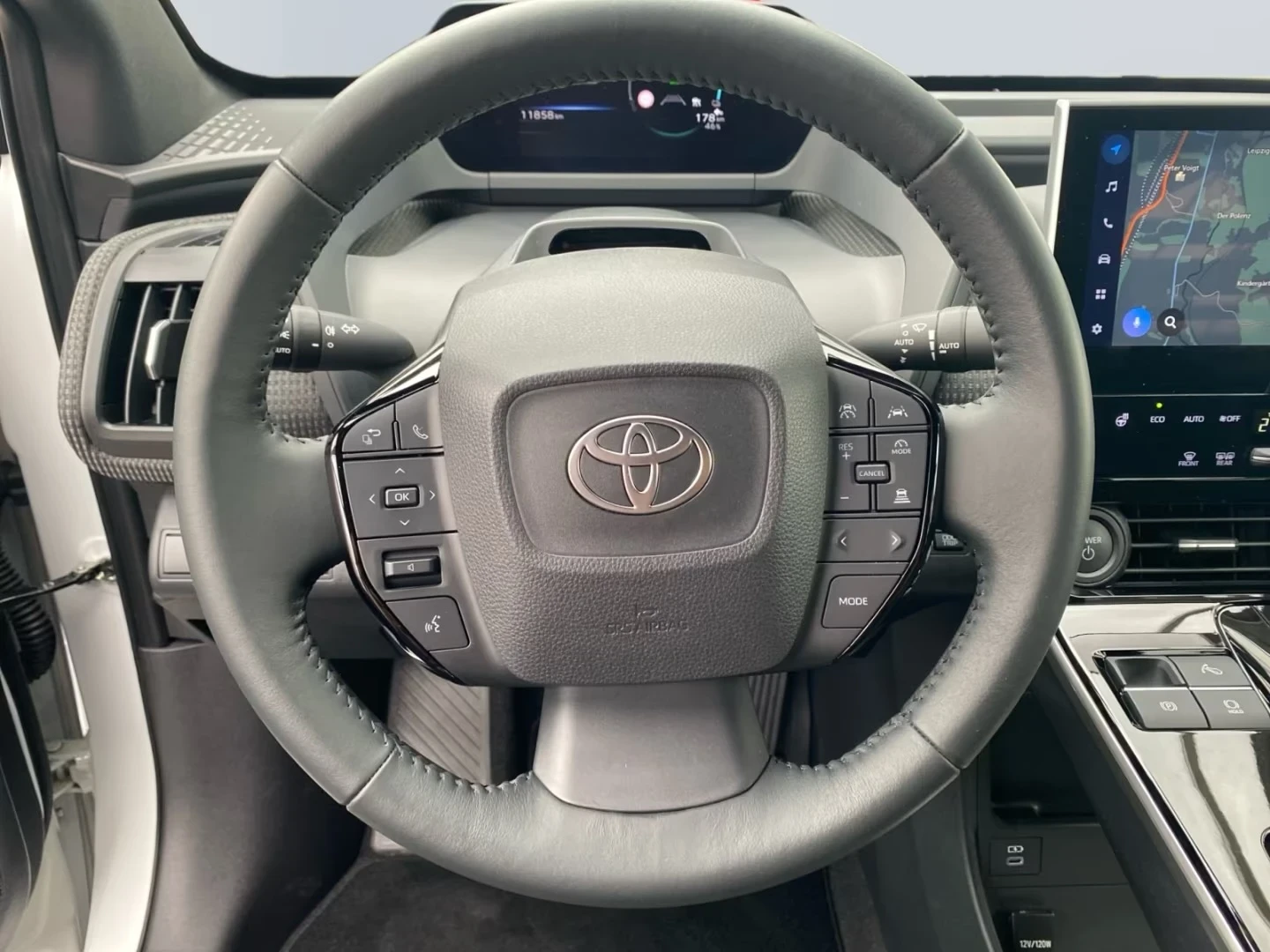 Toyota bZ4X Team player Matrix 360 ACC , снимка 10 - Автомобили и джипове - 54650592