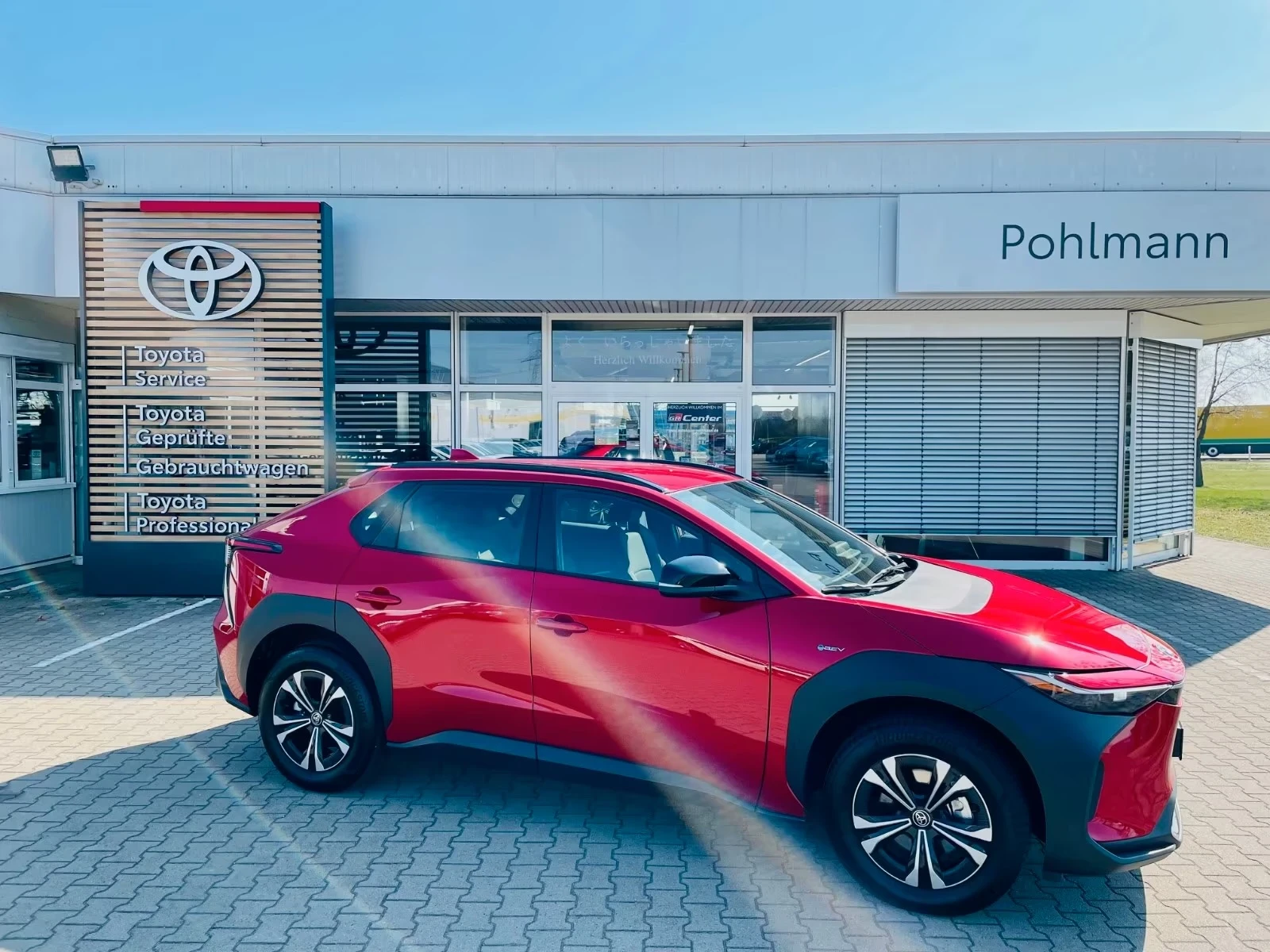 Toyota bZ4X Facelift Comfort pack Full Warranty  , снимка 2 - Автомобили и джипове - 54650592