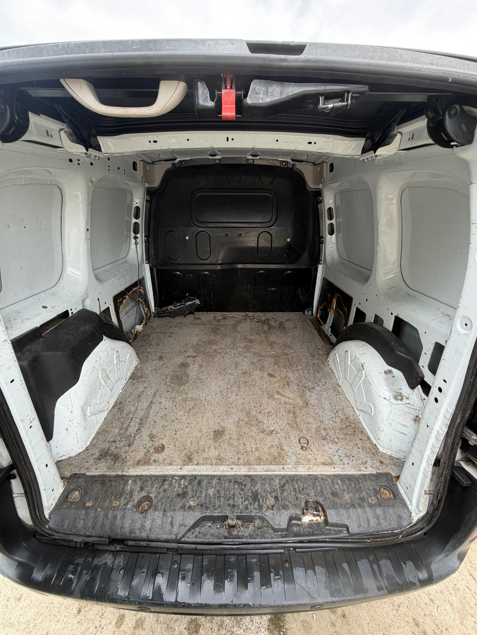 Renault Kangoo 1.5dci 90hp, снимка 7 - Автомобили и джипове - 54653170