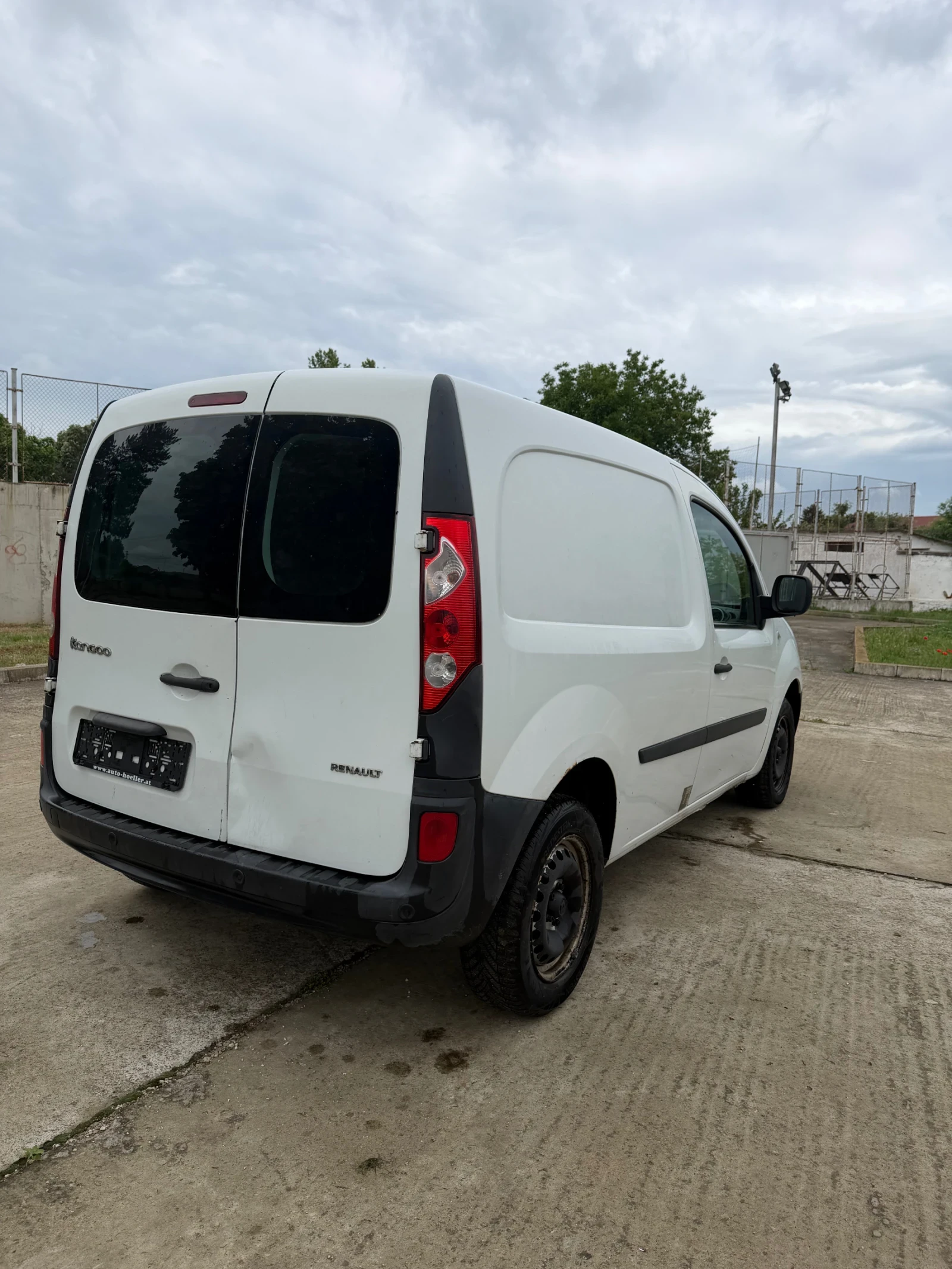 Renault Kangoo 1.5dci 90hp, снимка 5 - Автомобили и джипове - 54653170