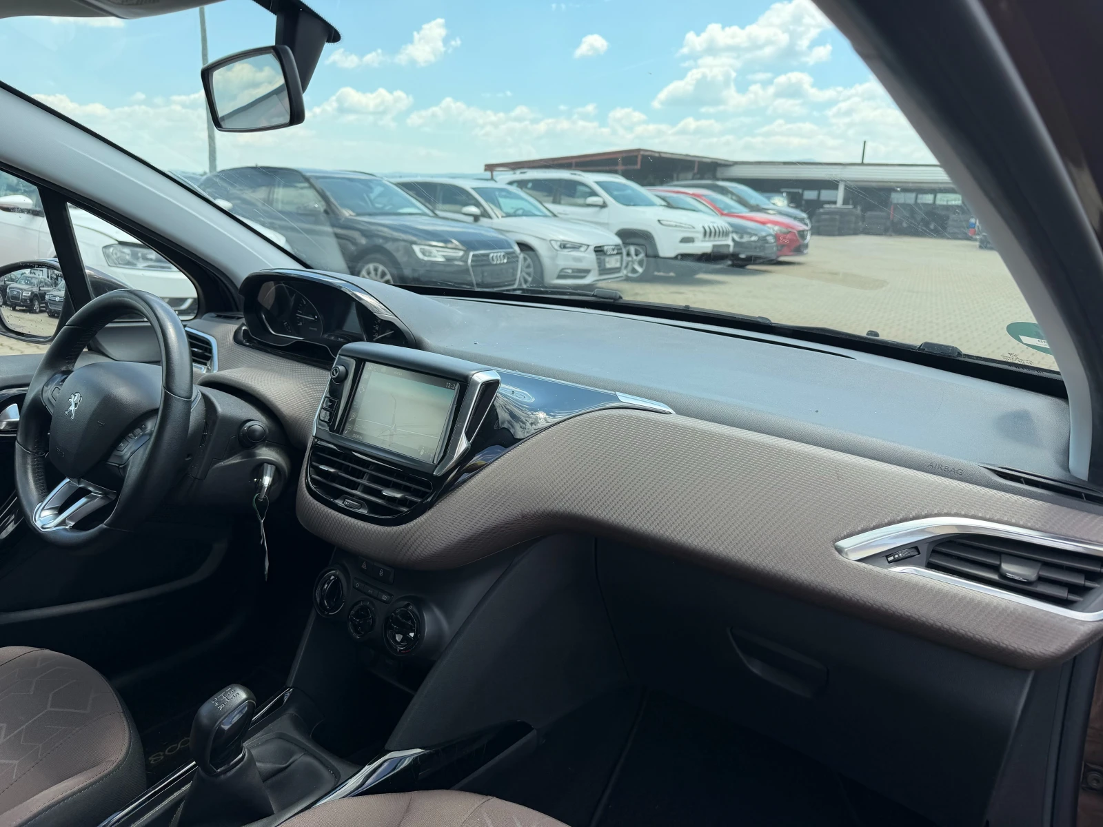 Peugeot 2008 1.2VTi NAVI EURO 5, снимка 10 - Автомобили и джипове - 54679650