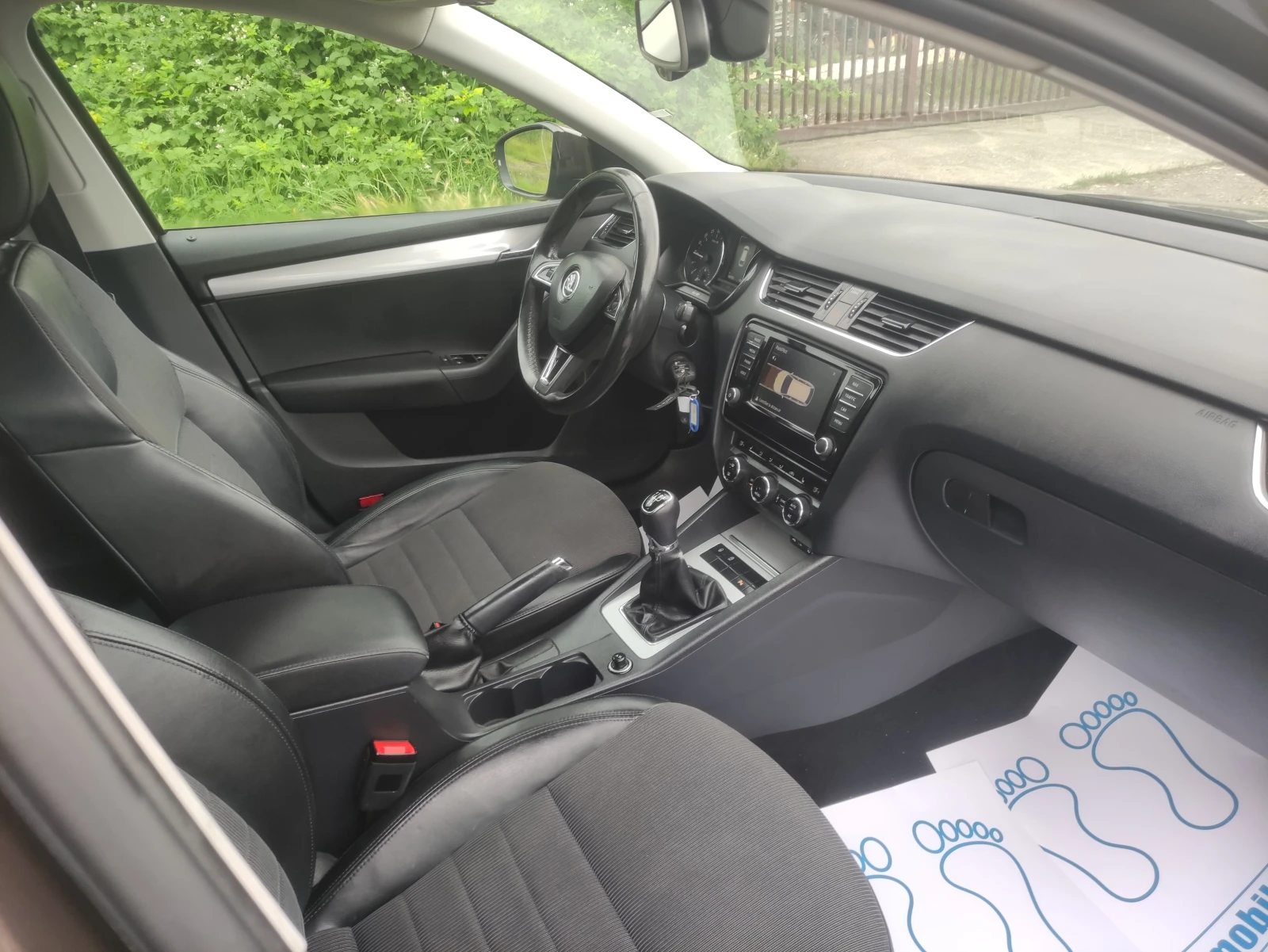Skoda Octavia 1.6tdi като нов164000км евро 6б. Фул екстри, снимка 9 - Автомобили и джипове - 54757638