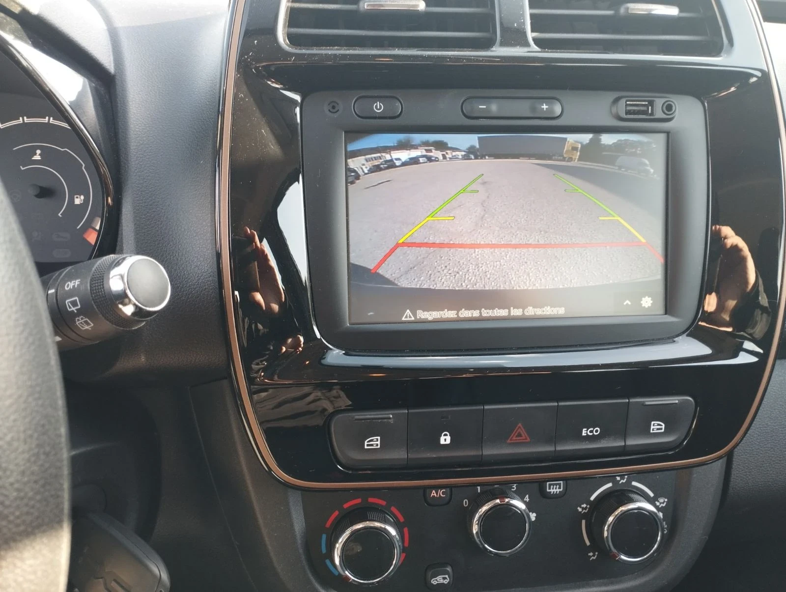 Dacia Spring, снимка 2 - Автомобили и джипове - 55395090