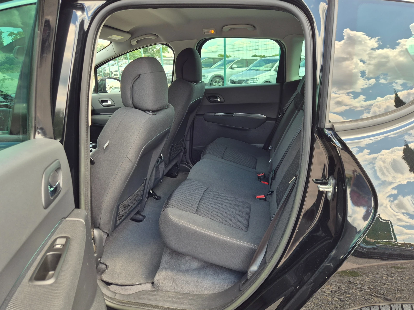 Peugeot 3008 2.0HDI Hybrid 4x4, снимка 12 - Автомобили и джипове - 55307443