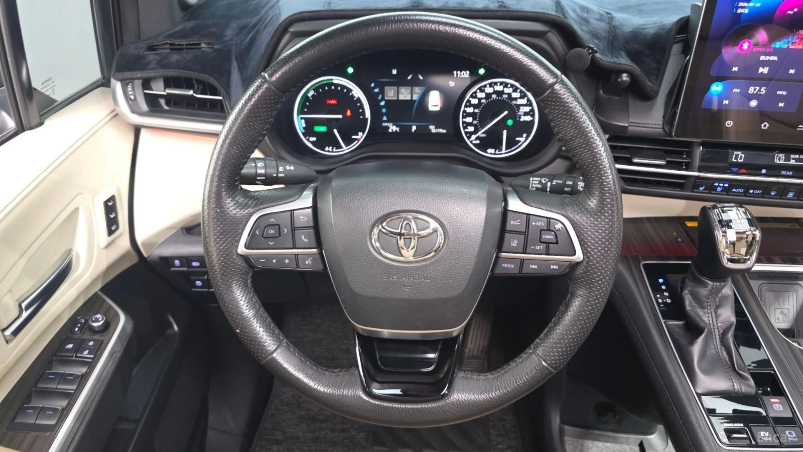 Toyota Sienna HYBRID* �������* ���������* 360* HUD* �������* TV* | Mobile.bg � ����������� 11