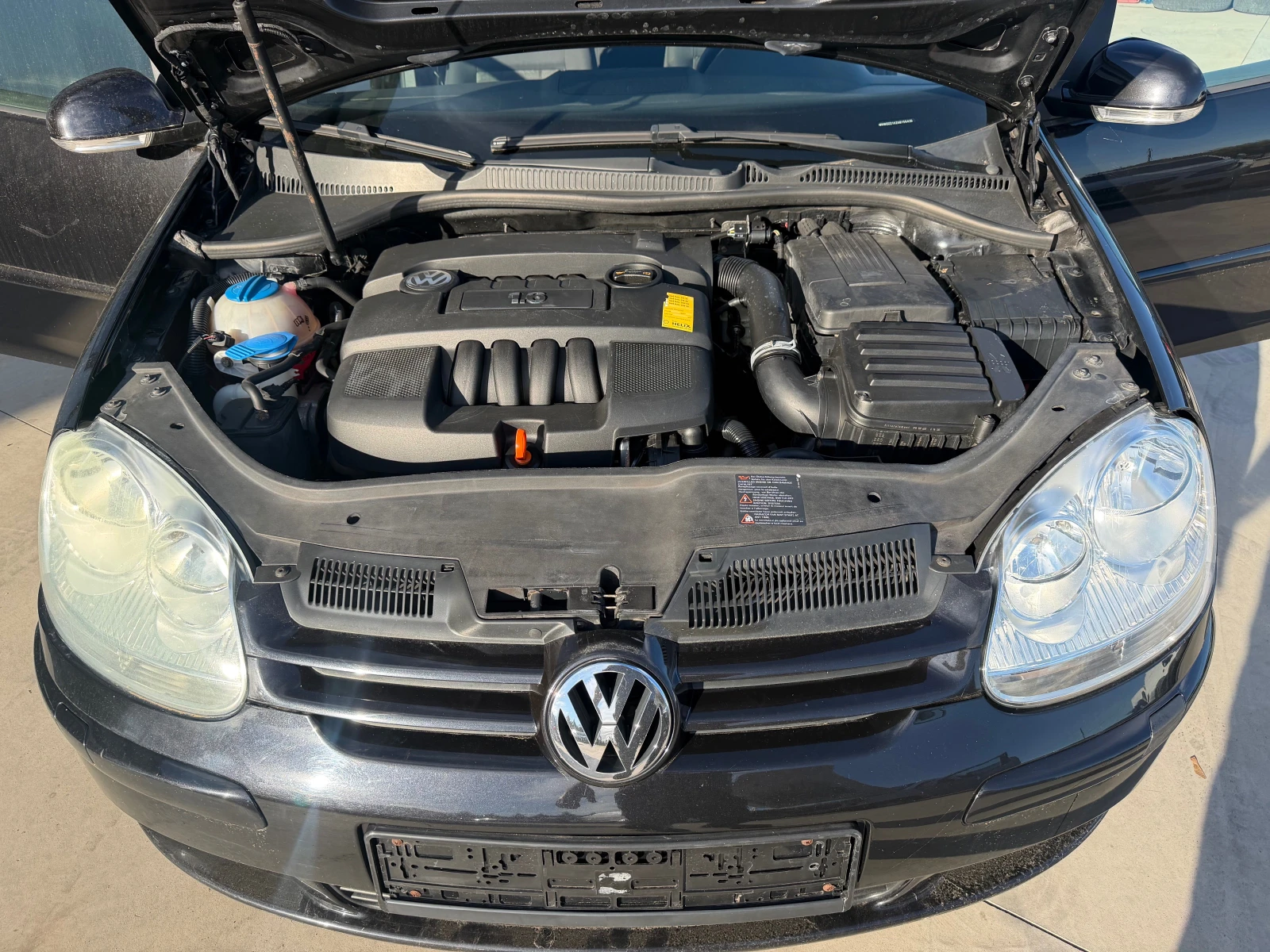 VW Golf 1.6, снимка 15 - Автомобили и джипове - 56663011