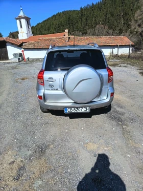 Toyota Rav4 2.2 D4D, снимка 3