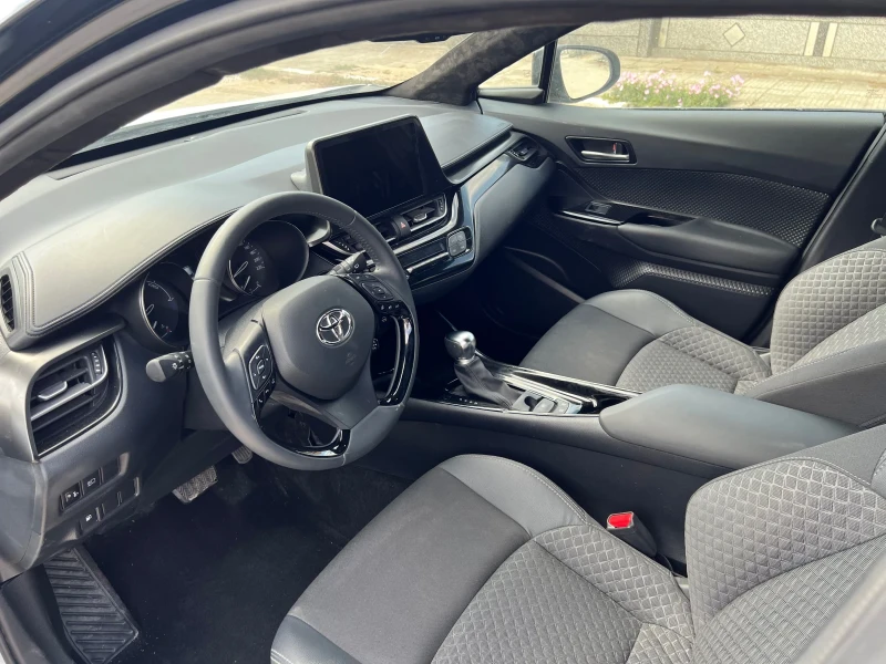 Toyota C-HR 2.0 184кс | 4 500км пробег | нова, снимка 10 - Автомобили и джипове - 48024918