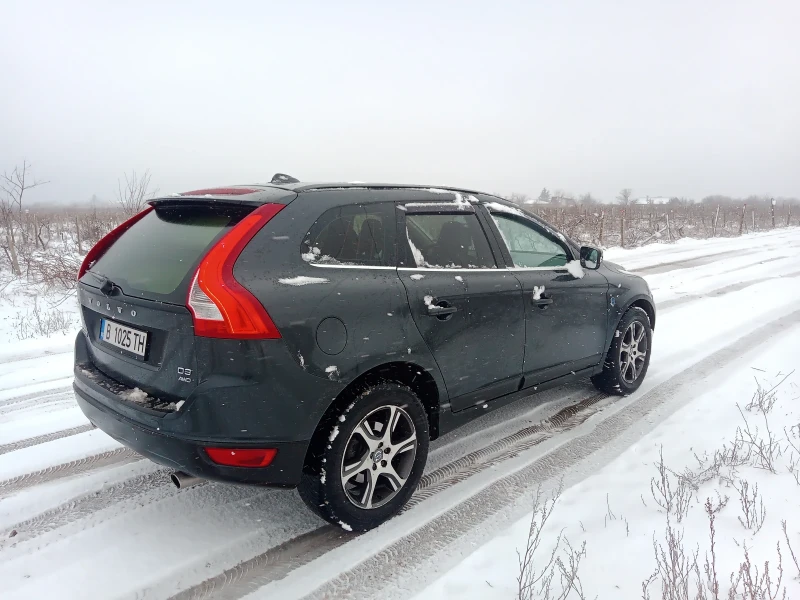 Volvo XC60 2.4 D3 4x4, снимка 4 - Автомобили и джипове - 49149597