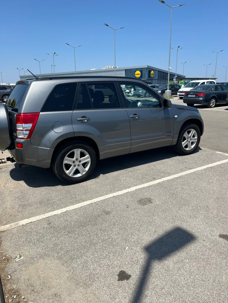 Suzuki Grand vitara 2.0 бензин, снимка 3 - Автомобили и джипове - 49357633