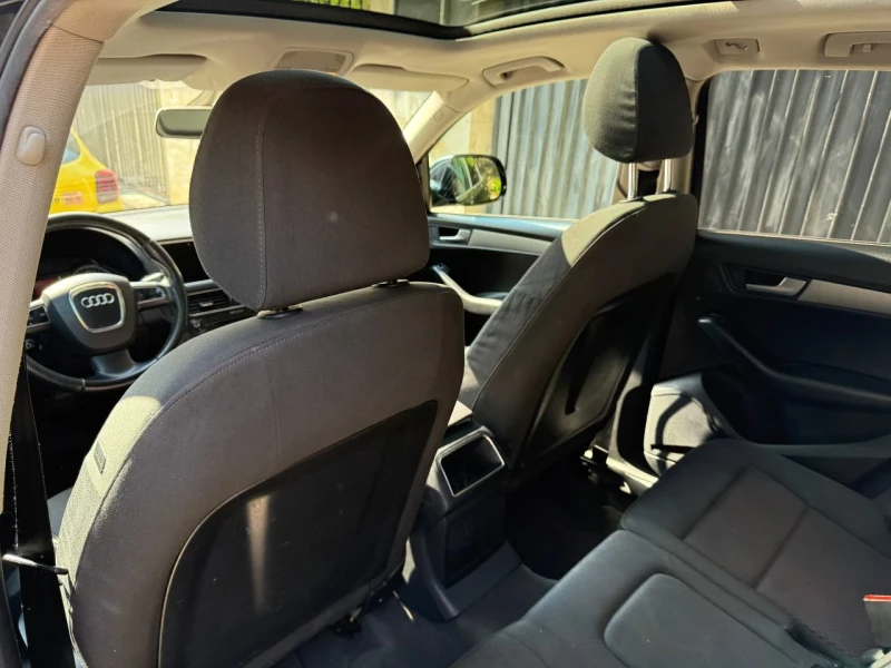 Audi Q5 2.0 TDI РЕАЛНИ КИЛОМЕТРИ, снимка 14 - Автомобили и джипове - 52442275